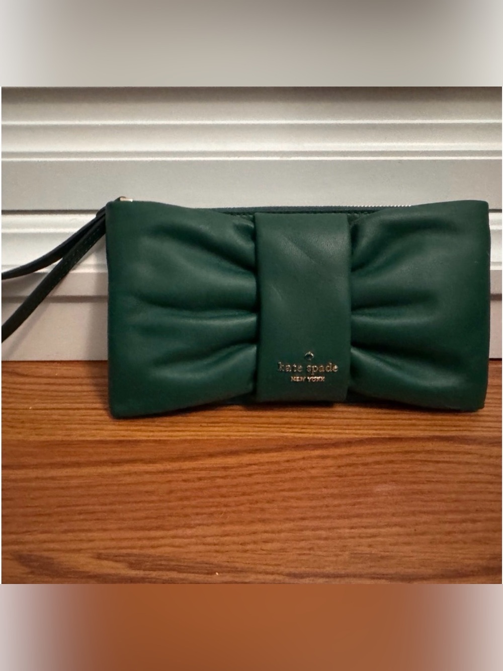 Kate Spade New York Millie Bow Medium Wristlet in Deep Jade
